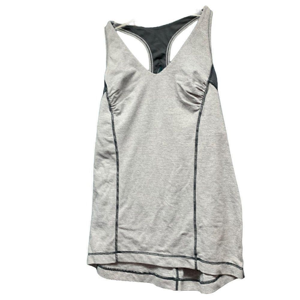 Lululemon Gray Tank with Built-In Bra with Adjustable Clasps Size 6